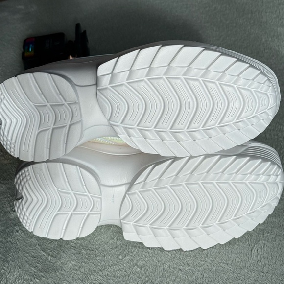 🌷Dolls Kill x Berness Holographic Platform Sneakers - Picture 5 of 9